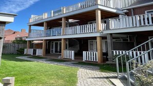 Exterior - Lodge with beautiful view of garden (Zoutelande)