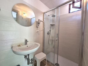 Studio, Balcony | Bathroom | Hair dryer, towels