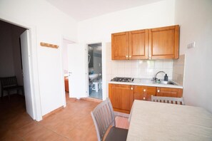 Căn hộ, 2 phòng ngủ, ban công | Khu phòng khách