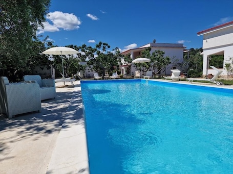 Seasonal outdoor pool