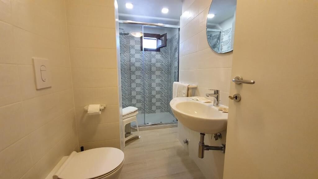 Apartemen, 2 kamar tidur, balkon | Kamar mandi | Pengering rambut dan handuk