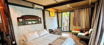 Family Cabin in Sanur, Bali - Perfect for 4 Guests