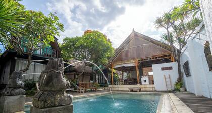 Cozy Bali Cabin in Sanur - Perfect Honeymoon Getaway