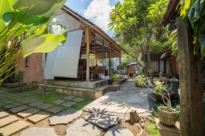 Cozy 3-Bedroom Lumbung Cabin in Central Sanur, Bali