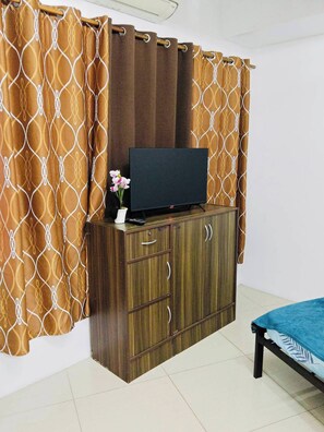 1 bedroom, Internet, bed sheets - Gentle Pasay City Apartment for Rent - Perfect Family Getaway Near Mall of Asia (Pasay City)
