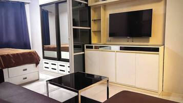 1 habitación, internet y ropa de cama