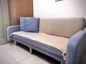 Living area - Charming 1-Bedroom Apartment in Vibrant Pasay City (Pasay City)