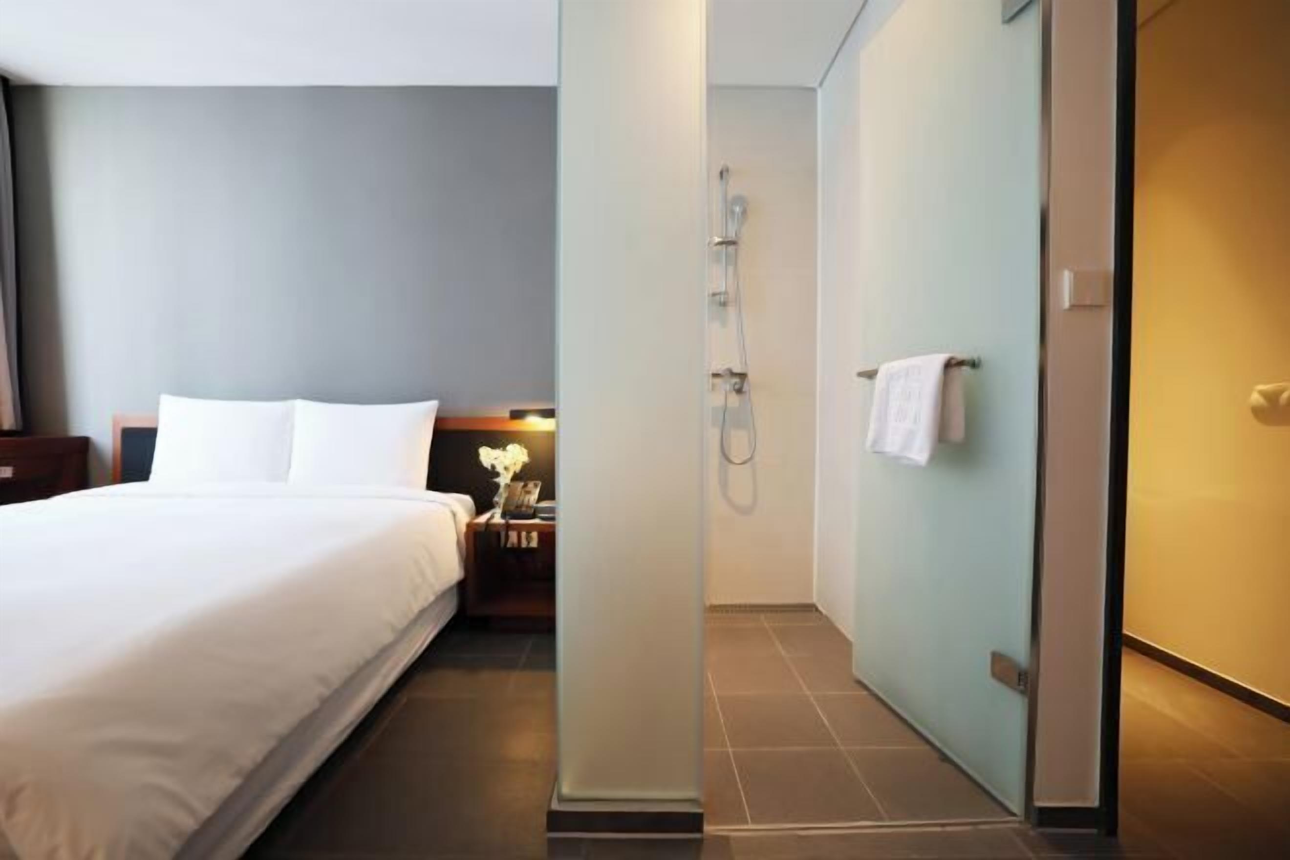 In-room safe, desk, blackout drapes, soundproofing