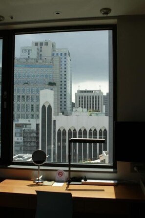 Deluxe Hollywood Double Room, High Floor | In-room safe, desk, blackout drapes, soundproofing - SEOUL HOTEL SHINSHIN (Seoul)