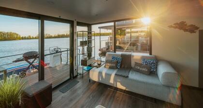 Hausboot auf der Havel