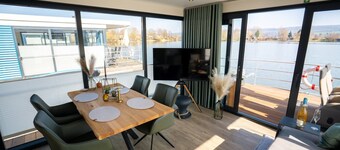 Schönes Hausboot in Höxter