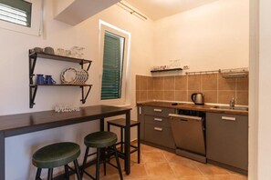 Fridge, oven, stovetop, dishwasher - Two Bedroom Apartment With Terrace And Garden View (Novalja)