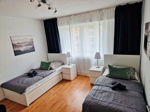 3 Schlafzimmer, Bügeleisen/Bügelbrett, WLAN, Bettwäsche
