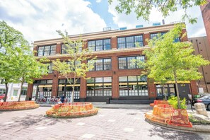 Exterior - The 333 Suites 303 Suite for 6 (Cincinnati)