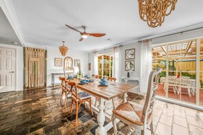 Dining - Luxe Escape | Modern Family Home w/ Private Patio (Algester)