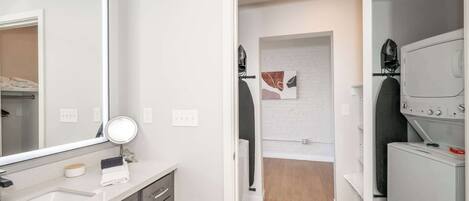Studio, 1 Queen Bed, Kitchen, City View (The 333 Suites 304) | 1 bedroom, individually decorated, individually furnished