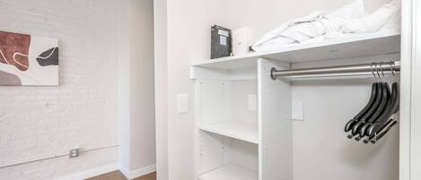 Studio, 1 Queen Bed, Kitchen, City View (The 333 Suites 304) | Interior