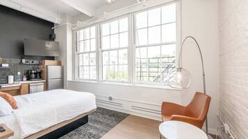 Estúdio, 1 cama Queen, cozinha, vista para a cidade (The 333 Suites 304) | Vista do quarto