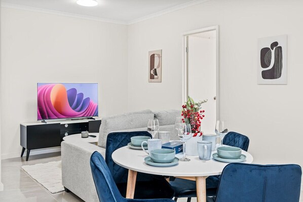 Interior - Cozy Little Charm Unit in Eight Miles Plain (Eight Mile Plains)