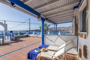 Terrace/patio - Unit 2 at "Ventanas de Lanzarote" with Shared Terrace, Sea Views & Wi-Fi (Yaiza)