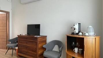 Comfort Double Room, Valley View | Blackout curtains, iron/ironing board, free WiFi, wheelchair access