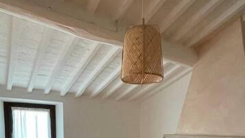 Comfort-Apartment, Blick auf den Weinberg | Verdunkelungsvorhänge, Bügeleisen/Bügelbrett, kostenloses WLAN