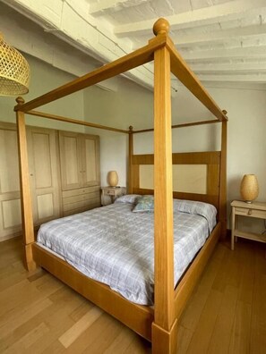 Comfort Apartment, Vineyard View | Blackout drapes, iron/ironing board, free WiFi, bed sheets - PODERE AURORA (Massa Marittima)