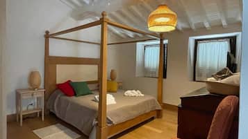 Comfort-Apartment, Blick auf den Weinberg | Verdunkelungsvorhänge, Bügeleisen/Bügelbrett, kostenloses WLAN