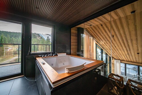 Cranberry C30 by Aavalevi