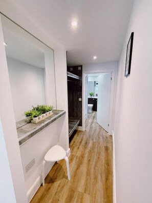 Interior - Prosper House Apartment 6 - Stylish City Living (Norwich)