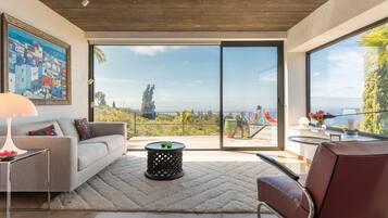 TV, lareira, DVD player, aparelho de som