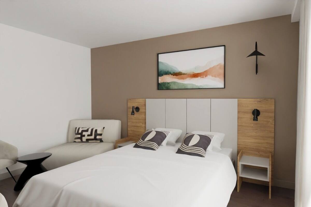 Free cots/infant beds, free WiFi, bed sheets