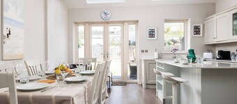 Spacious 5-Bed Coastal Retreat with Parking & Garden Near Dublin City