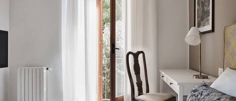 1 Schlafzimmer, Bügeleisen/Bügelbrett