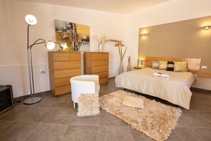 4 bedrooms, iron/ironing board, travel cot, free WiFi - Villa Isabella with private pool - My Rental Homes (Castellammare Del Golfo)
