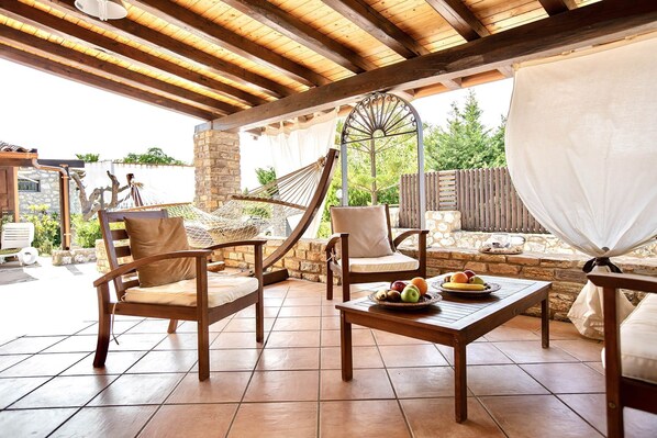 Terrace/patio - Villa Isabella with private pool - My Rental Homes (Castellammare Del Golfo)
