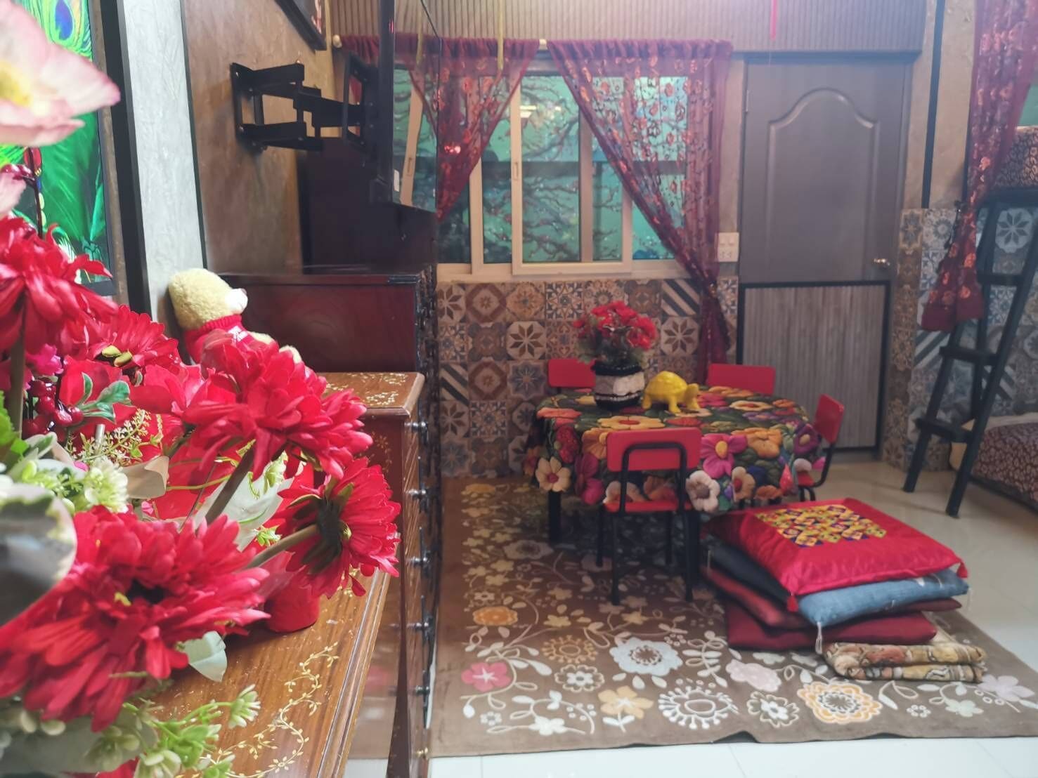 Estudi en suite familiar, 1 dormitori, cantonada | Decoració individual i escriptori 