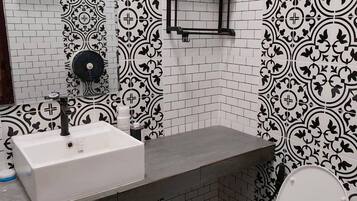 Triple Room, City View | Bathroom | Shower, hydromassage showerhead, free toiletries, hair dryer