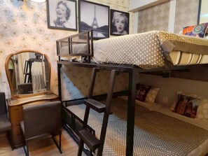 Estudi Deluxe | Decoració individual i escriptori 