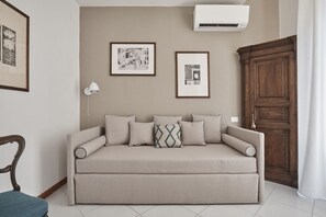 TV - Moon- Light Suite for 3 people (Florence)