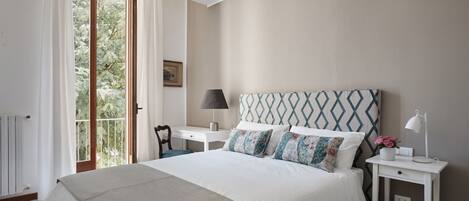 1 bedroom, in-room safe, free WiFi, bed sheets