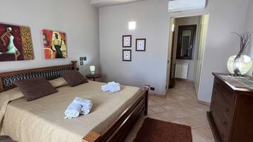3 chambres, fer et planche Ă repasser, Wi-Fi gratuit