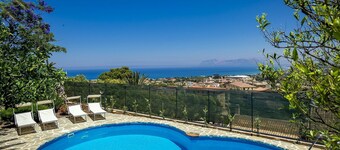 Villa Jamie with swimming pool - My Rental Homes