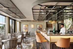 Bar (on property) - Hotel Riu Palace Phuket - All Inclusive (Mai Khao)