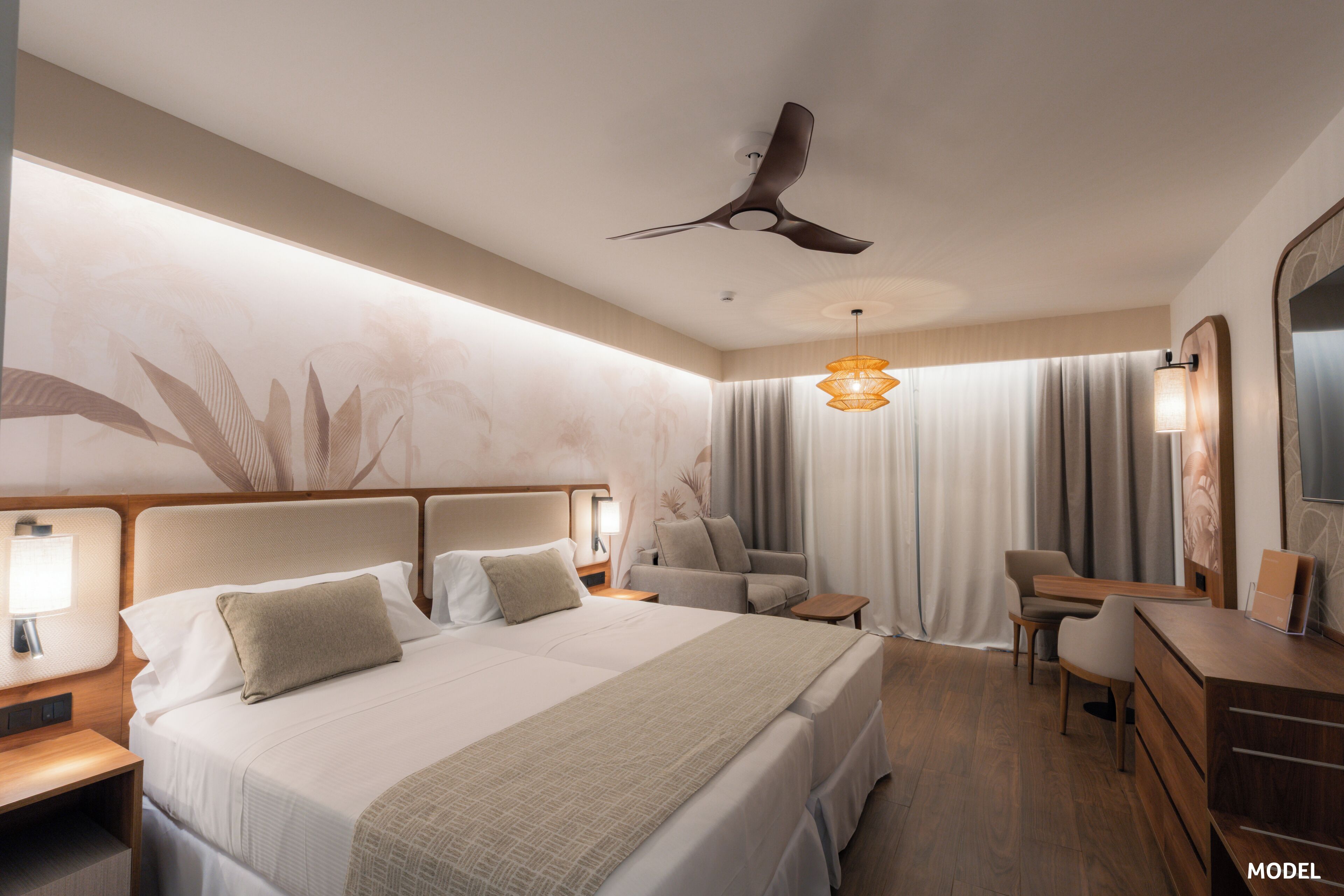 Free minibar, in-room safe, iron/ironing board, free WiFi