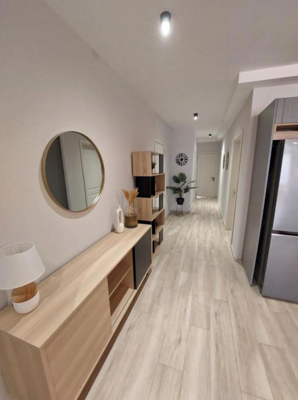 Apartment, 3 Schlafzimmer, Klimaanlage, am Strand | Wohnbereich | Flachbildfernseher