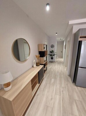 Apartment, 3 Bedrooms, Air conditioning, Beachside | Living area