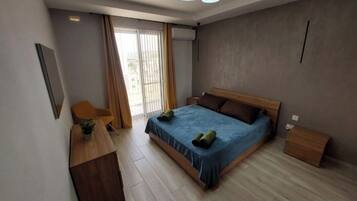 Apartment, 3 Schlafzimmer, Klimaanlage, am Strand | Bügeleisen/Bügelbrett