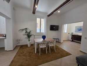 Dining - Ganaceto100 - Blu apartment in Modena city center palace- MW Collection (Modena)