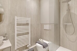 Classic Studio | Bathroom - Appartements rue Garnier (Neuilly-sur-Seine)